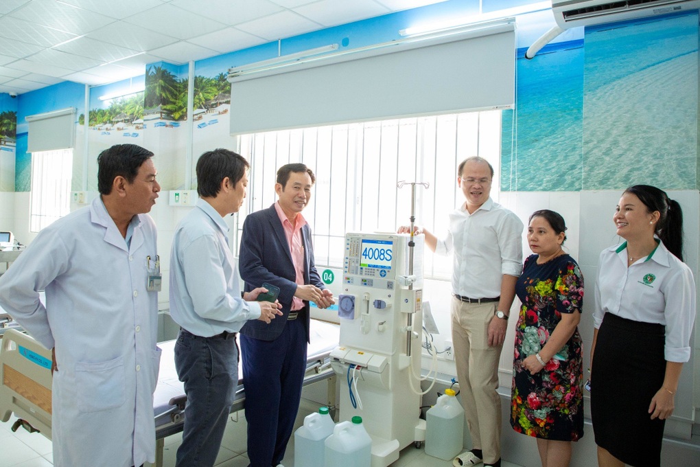 Bệnh nhân ở Long An, Vũng Tàu sang huyện đảo Cần Giờ... chạy thận - 2 Bệnh nhân ở Long An, Vũng Tàu sang huyện đảo Cần Giờ... chạy thận - 2