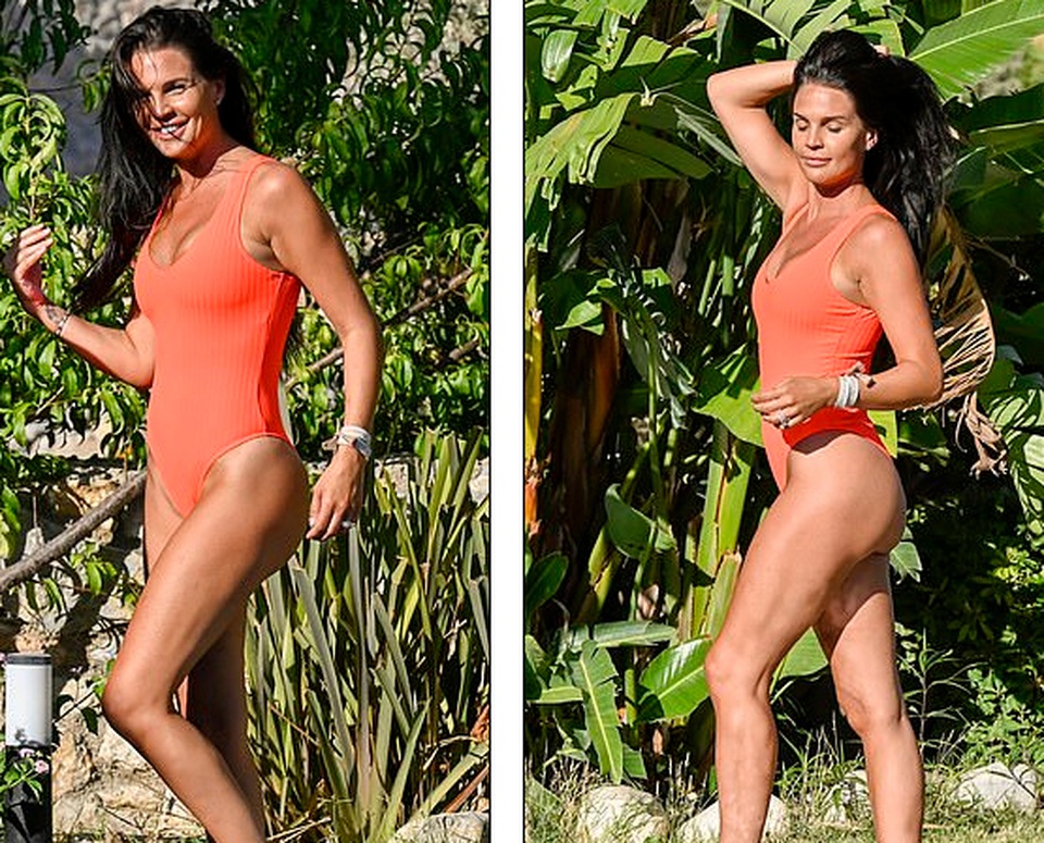 Hoa hậu Danielle Lloyd hạnh phúc hôn chồng trong kỳ nghỉ - 8 Hoa hậu Danielle Lloyd hạnh phúc hôn chồng trong kỳ nghỉ - 8