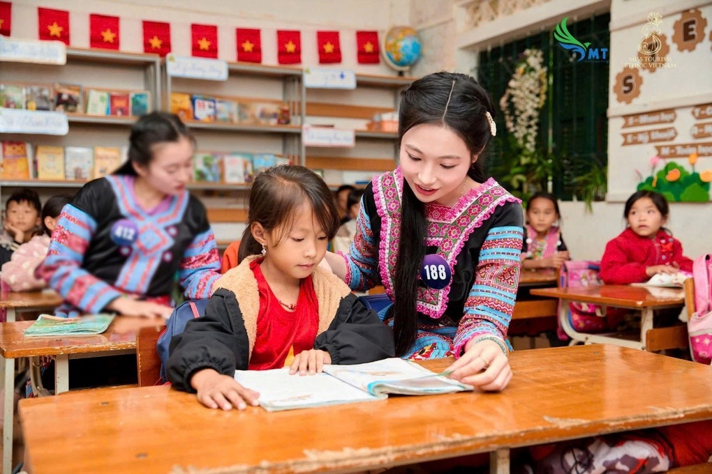 Nhan sắc nữ sinh truyền hình đăng quang Á hậu Du lịch Dân tộc Việt Nam - 3 Nhan sắc nữ sinh truyền hình đăng quang Á hậu Du lịch Dân tộc Việt Nam - 3