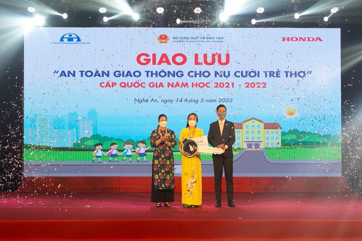 Lễ trao giải chương trình An toàn giao thông cho nụ cười trẻ thơ năm học 2021-2022 - 3 Lễ trao giải chương trình An toàn giao thông cho nụ cười trẻ thơ năm học 2021-2022 - 3