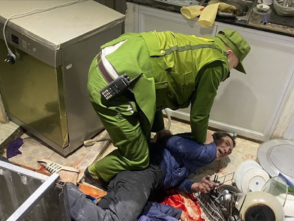 Rắc rối quy trình xử lý người bị ngáo đá - 1 Rắc rối quy trình xử lý người bị ngáo đá - 1