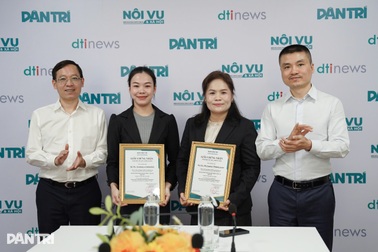 Báo Dân trí hoàn thành việc đào tạo 2 cán bộ Lào