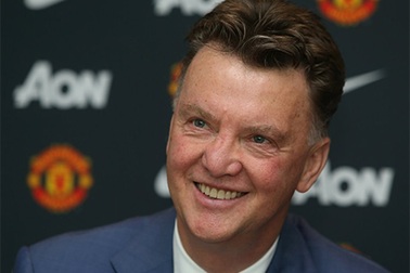 Hình ảnh đầu tiên của Van Gaal tại MU