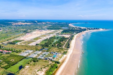 Không gian nghỉ dưỡng tại nhà phố sân vườn bên vịnh biển The Sea