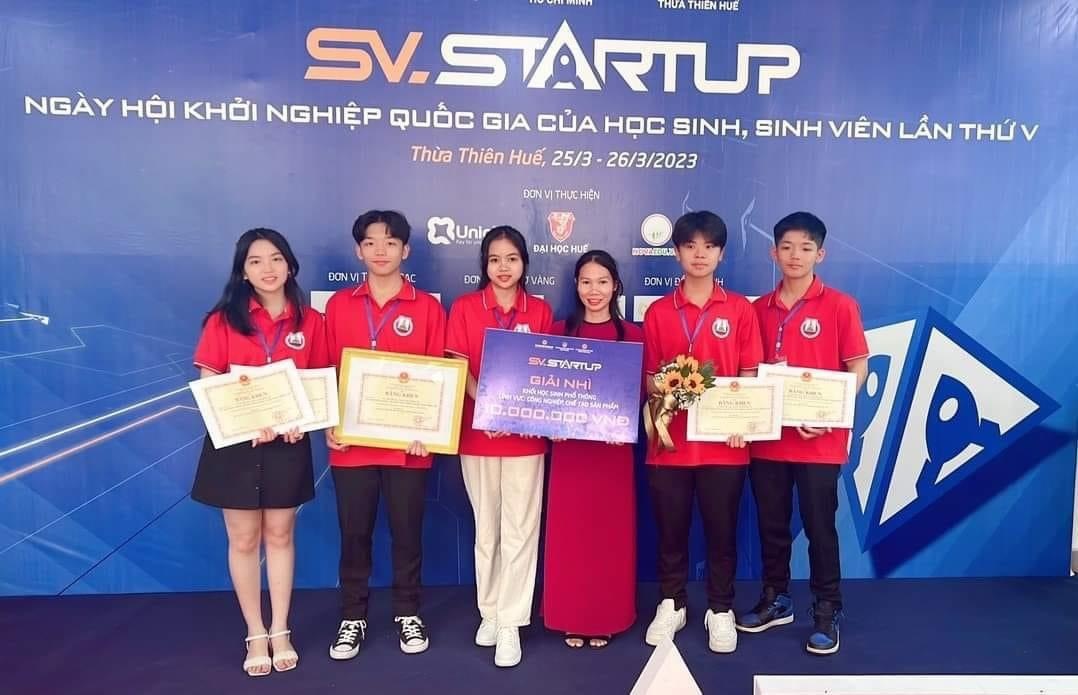 Cô gái Nùng không vội lấy chồng, muốn được bình đẳng giới, học đại học - 5 Cô gái Nùng không vội lấy chồng, muốn được bình đẳng giới, học đại học - 5