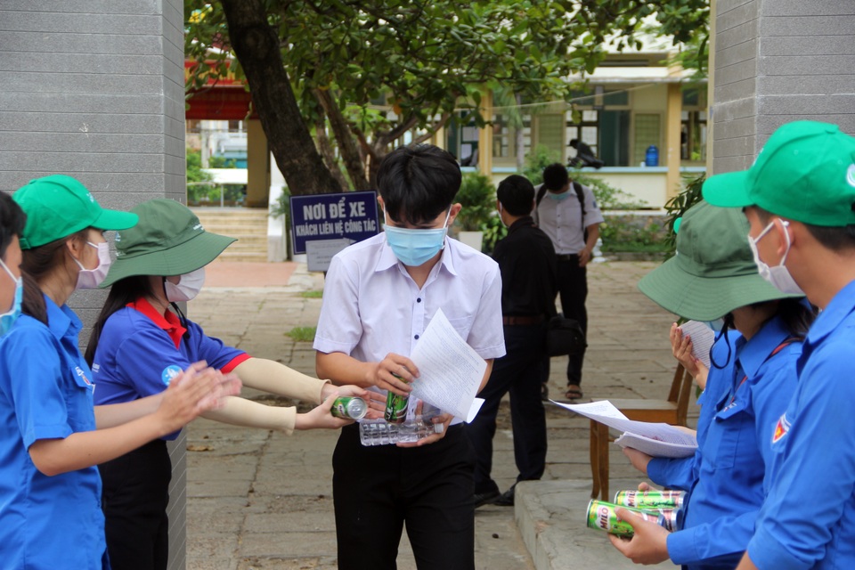 Chỉ mặt đặt tên những câu hỏi môn Toán khiến thí sinh khóc ròng - 13 Chỉ mặt đặt tên những câu hỏi môn Toán khiến thí sinh khóc ròng - 13