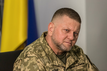 Ông Zelensky bổ nhiệm cựu Tổng tư lệnh Zaluzhny làm đại sứ tại Anh