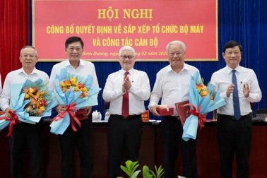 Phó chủ tịch thường trực Bình Dương và nhiều cán bộ nghỉ hưu trước tuổi