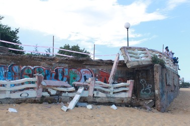 Sập cầu sát biển, 3 sinh viên suýt mất mạng