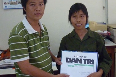 Tiếp sức hai sinh viên người Khmer