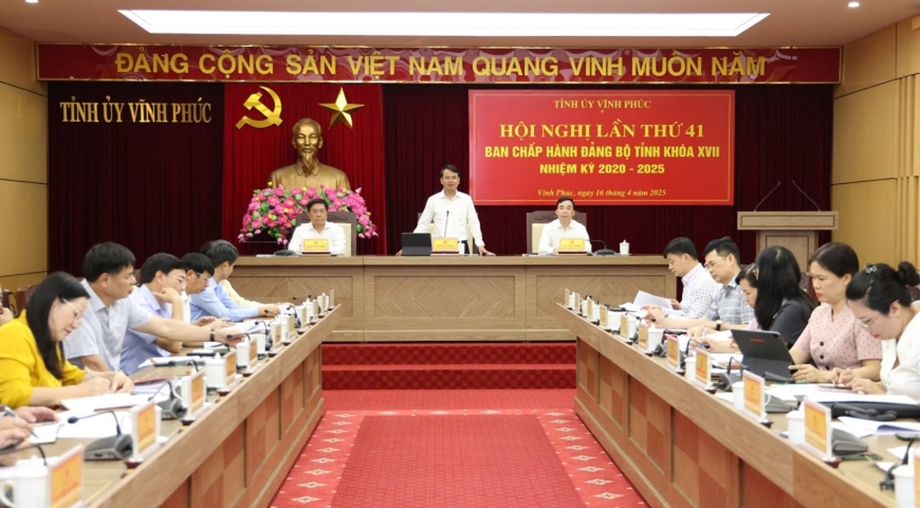 Bí thư Vĩnh Phúc lưu ý khi sắp xếp 121 cấp xã xuống còn 36 - 1 Bí thư Vĩnh Phúc lưu ý khi sắp xếp 121 cấp xã xuống còn 36 - 1