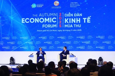 Thủ tướng đối thoại với giám đốc WEF, 60 phút bàn chiến lược cho Việt Nam