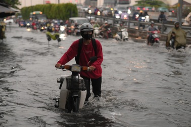 TPHCM và Nam Bộ có dông rải rác, mưa lớn vào chiều tối