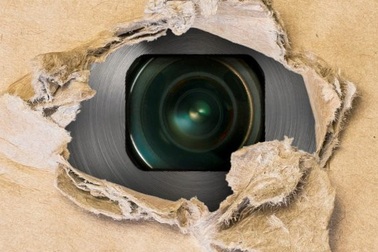 “Cách phát hiện camera quay lén giấu trong phòng khách sạn” là thủ thuật nổi bật tuần qua