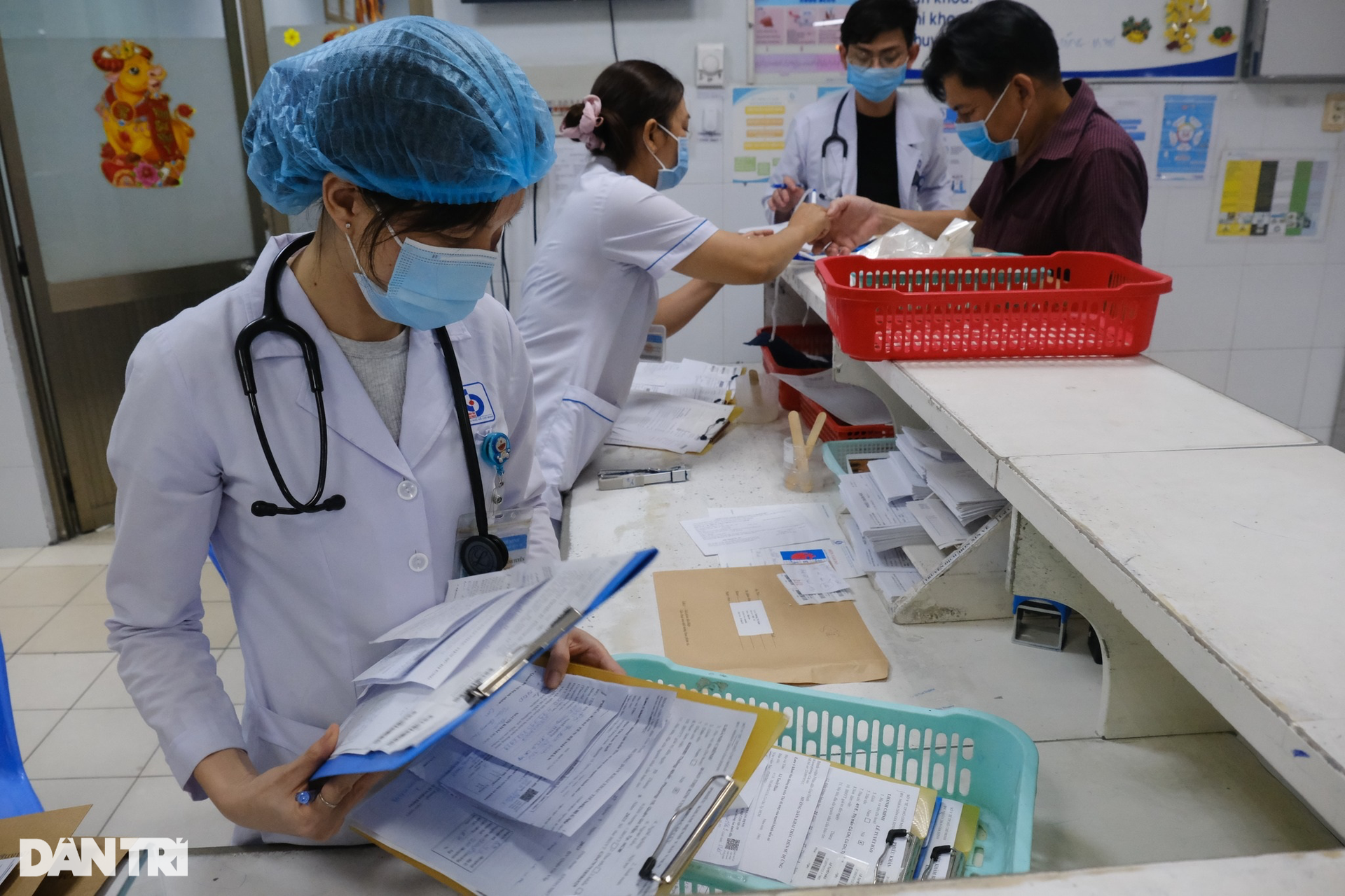 Bác sĩ ở TPHCM tự ý làm ngoài bị kỷ luật: Có tạo nên làn sóng nghỉ việc? - 5 Bác sĩ ở TPHCM tự ý làm ngoài bị kỷ luật: Có tạo nên làn sóng nghỉ việc? - 5