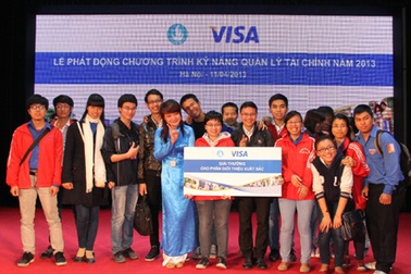 Sinh viên 8 trường đại học “thi đấu” kỹ năng quản lý tài chính