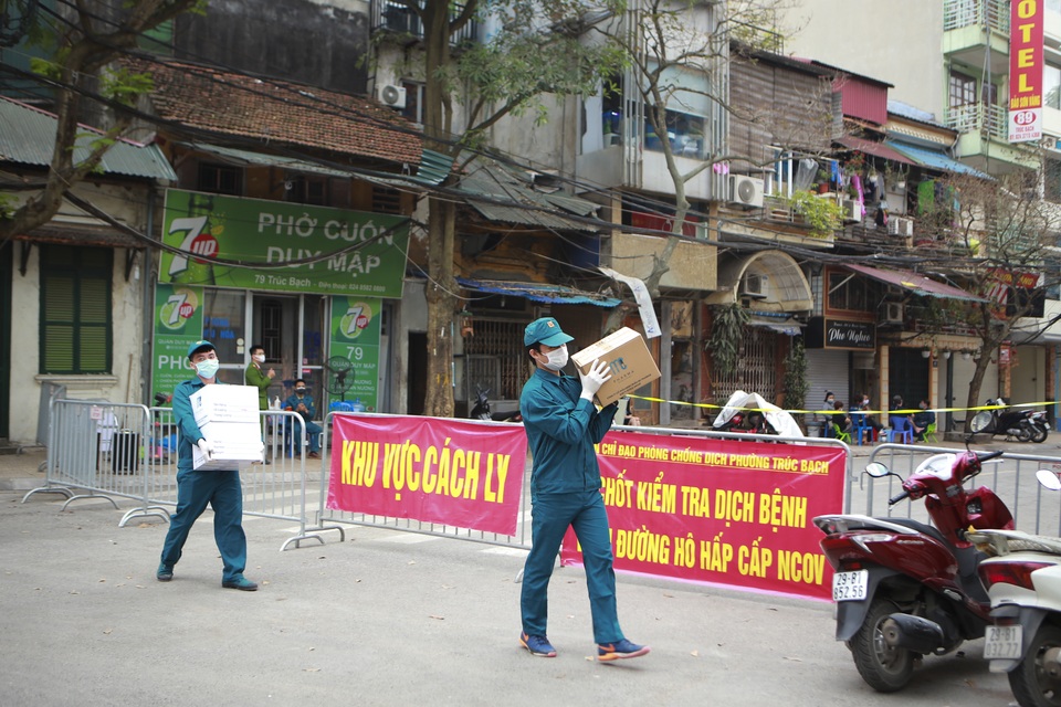 Cuộc sống bình yên, không thiếu thứ gì tại khu cách ly Trúc Bạch - 5 Cuộc sống bình yên, không thiếu thứ gì tại khu cách ly Trúc Bạch - 5