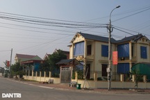 Hai lần xuất ngoại về thành tỷ phú, mở xưởng "nuôi" cả họ