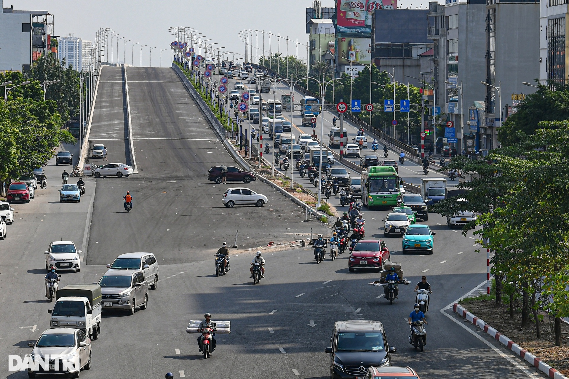 Cầu Vĩnh Tuy 2 dự kiến khánh thành ngày 2/9, sẽ có 2 làn riêng cho xe buýt - 14 Cầu Vĩnh Tuy 2 dự kiến khánh thành ngày 2/9, sẽ có 2 làn riêng cho xe buýt - 14