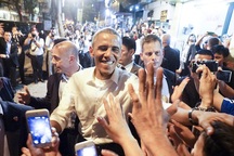 Nhà Trắng chia sẻ video hậu trường chuyến thăm Việt Nam của Tổng thống Obama