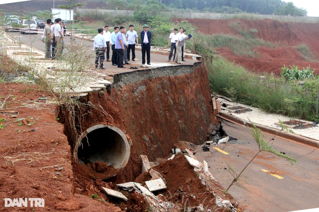 Loạt dự án gặp sự cố liên quan một đơn vị thi công - 3 Loạt dự án gặp sự cố liên quan một đơn vị thi công - 3