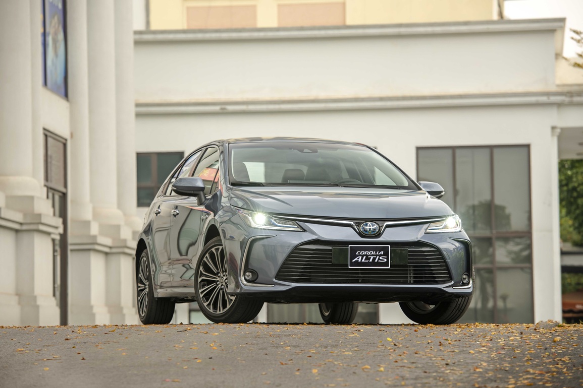 Corolla Altis bản 2022 có động cơ hybrid, giá cao nhất 868 triệu đồng - 4 Corolla Altis bản 2022 có động cơ hybrid, giá cao nhất 868 triệu đồng - 4