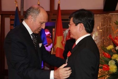 Pháp trao Bắc đẩu Bội tinh cho Tổng giám đốc Vietnam Airlines