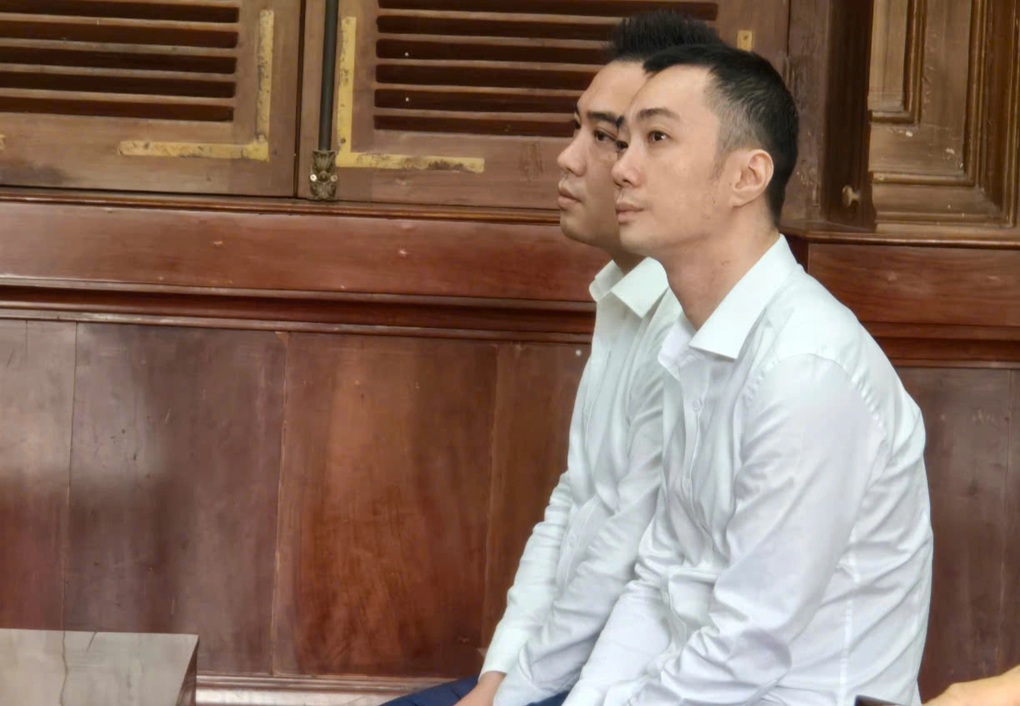 Đô Chuột chiếm đoạt hàng trăm triệu đồng của chủ nhà hàng ở TPHCM - 2 Đô Chuột chiếm đoạt hàng trăm triệu đồng của chủ nhà hàng ở TPHCM - 2