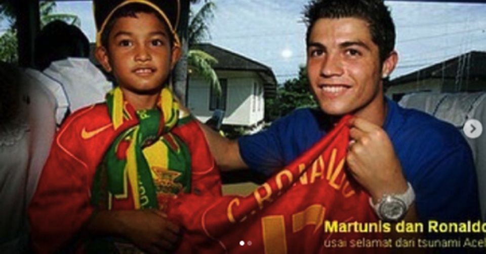 Nạn nhân sóng thần mời C.Ronaldo đến dự đám cưới - 1 Nạn nhân sóng thần mời C.Ronaldo đến dự đám cưới - 1