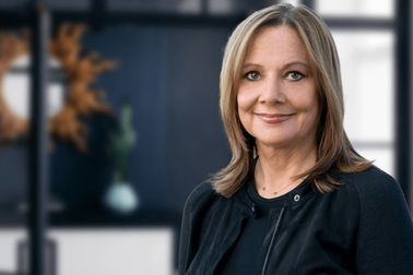 Chân dung nữ tướng thề sẽ giành lại ngôi vị từ tay Tesla