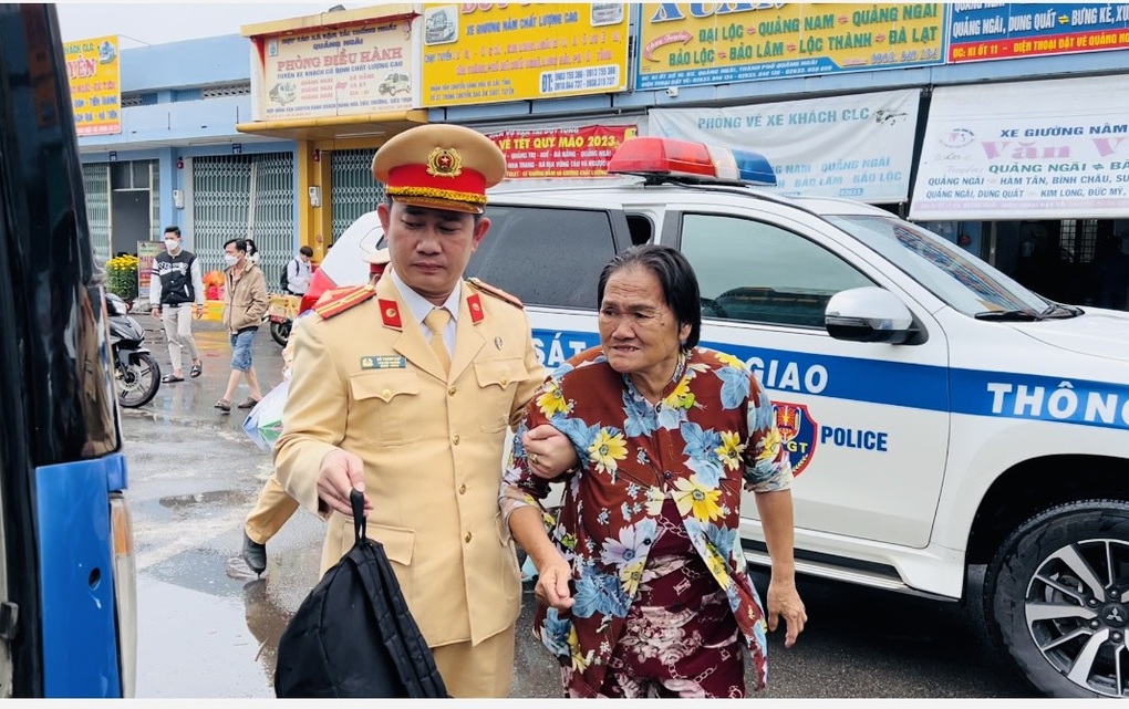 Thủ tướng Phạm Minh Chính gửi thư khen lực lượng CSGT - 1 Thủ tướng Phạm Minh Chính gửi thư khen lực lượng CSGT - 1