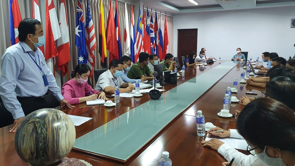 Đồng Nai: Xử lý nghiêm vụ hơn 800 học sinh vẫn đến trường bất chấp lệnh cấm - 2 Đồng Nai: Xử lý nghiêm vụ hơn 800 học sinh vẫn đến trường bất chấp lệnh cấm - 2