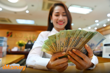 iMoney: Lãi gửi tiết kiệm ngân hàng giảm, nên để tiền vào đâu?