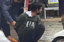 Người dân vây bắt tên cướp cầm dao ở Đồng Nai