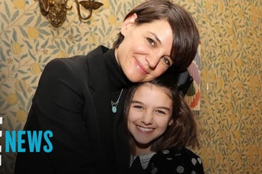 Tuổi 15 ngọt ngào của "công chúa Hollywood" Suri Cruise