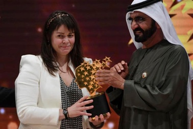 Dạy làm người tử tế, cô giáo đoạt giải 1 triệu USD