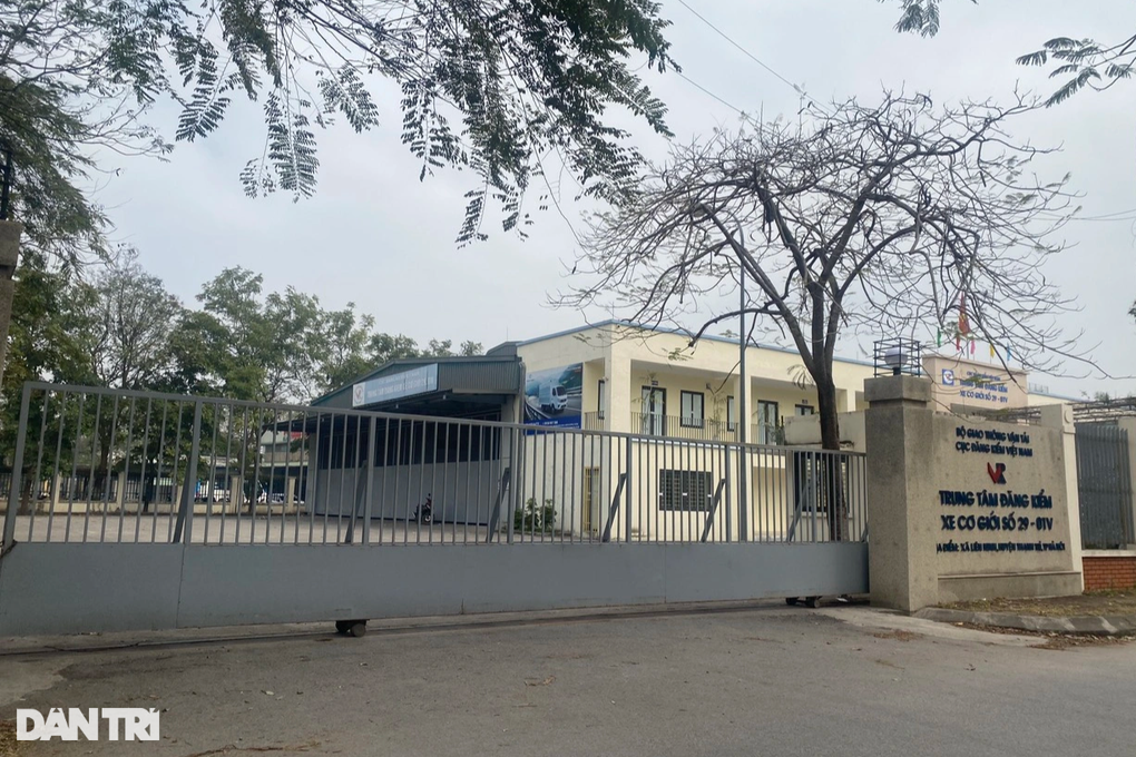 Khởi tố dàn lãnh đạo, nhân viên Trung tâm đăng kiểm 29-01V ở Hà Nội - 4 Khởi tố dàn lãnh đạo, nhân viên Trung tâm đăng kiểm 29-01V ở Hà Nội - 4