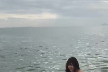 Vóc dáng nóng bỏng nổi danh của bạn gái thủ môn Lâm "Tây"