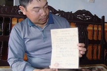 Người lính Gạc Ma ôm chặt cờ Tổ quốc ngã xuống...