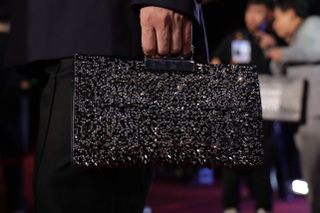 Tùng Dương “chặt chém” thảm đỏ với trang phục hàng hiệu giá nửa tỷ đồng - 3