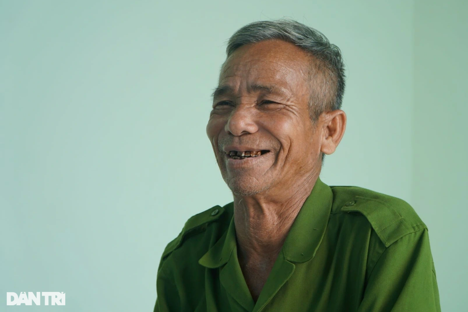 Nước mắt ngày từ sông nước chuyển lên ở khu biệt thự - 2 Nước mắt ngày từ sông nước chuyển lên ở khu biệt thự - 2
