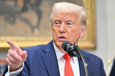 Báo Mỹ: Tổng thống Trump xem xét gửi tên lửa tầm xa cho Ukraine