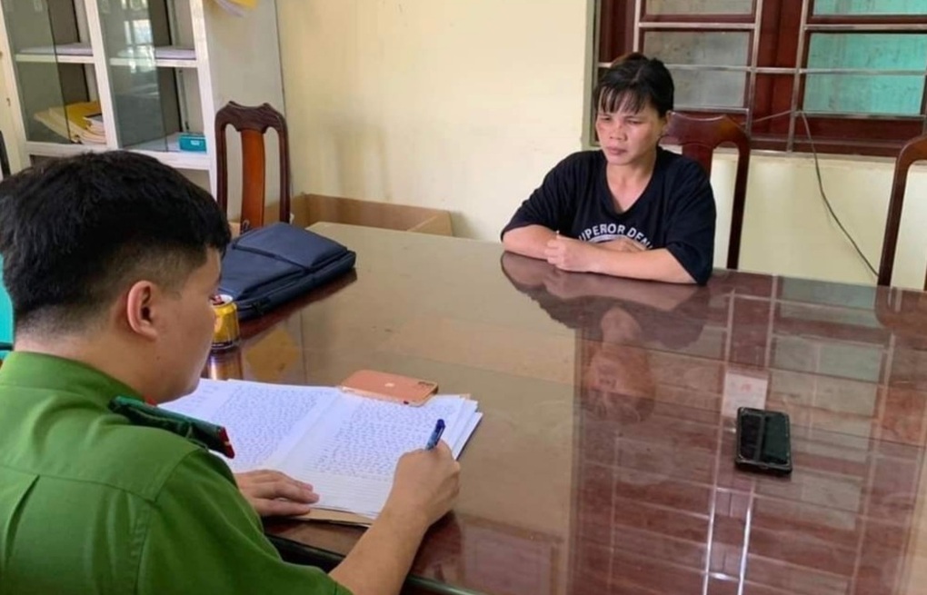 Nửa đêm vác dao quắm chém chồng nhiều nhát - 1 Nửa đêm vác dao quắm chém chồng nhiều nhát - 1