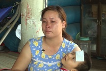 Nỗi đau cùng cực của người phụ nữ sinh 2 con gái "não chất trắng" khiến chị nghĩ chuyện quyên sinh