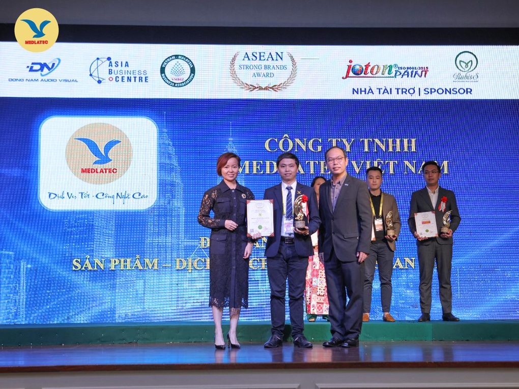 MEDLATEC mang dịch vụ xét nghiệm theo chuẩn quốc tế phục vụ người dân tiện lợi tại nhà - 5 MEDLATEC mang dịch vụ xét nghiệm theo chuẩn quốc tế phục vụ người dân tiện lợi tại nhà - 5