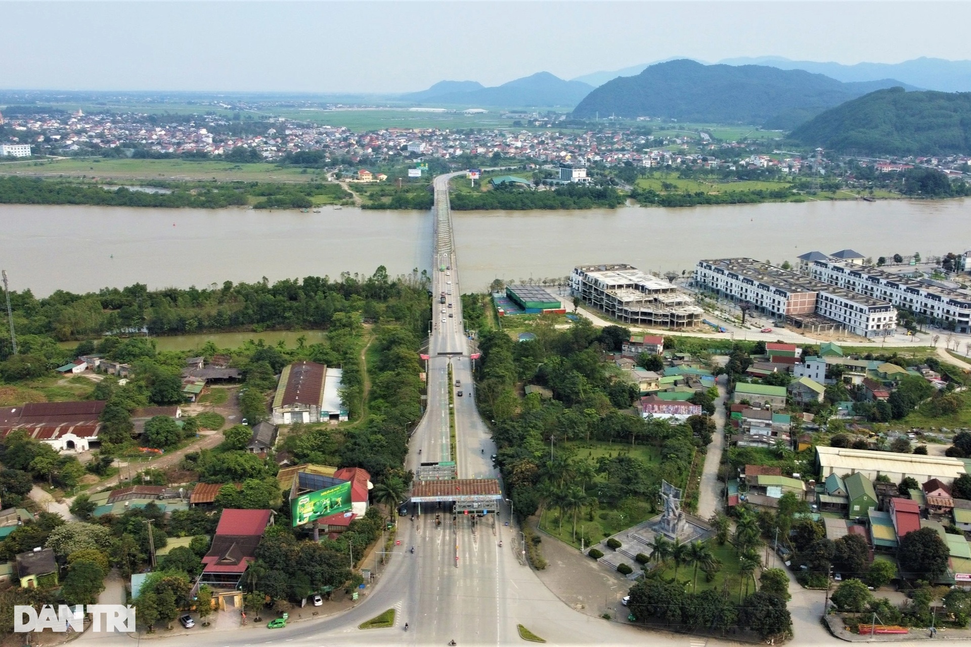 Cầu đường bộ vượt sông đầu tiên kết nối 2 tỉnh từng sáp nhập, chia tách - 10 Cầu đường bộ vượt sông đầu tiên kết nối 2 tỉnh từng sáp nhập, chia tách - 10