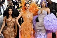 Vé dự tiệc Met gala giá bao nhiêu?