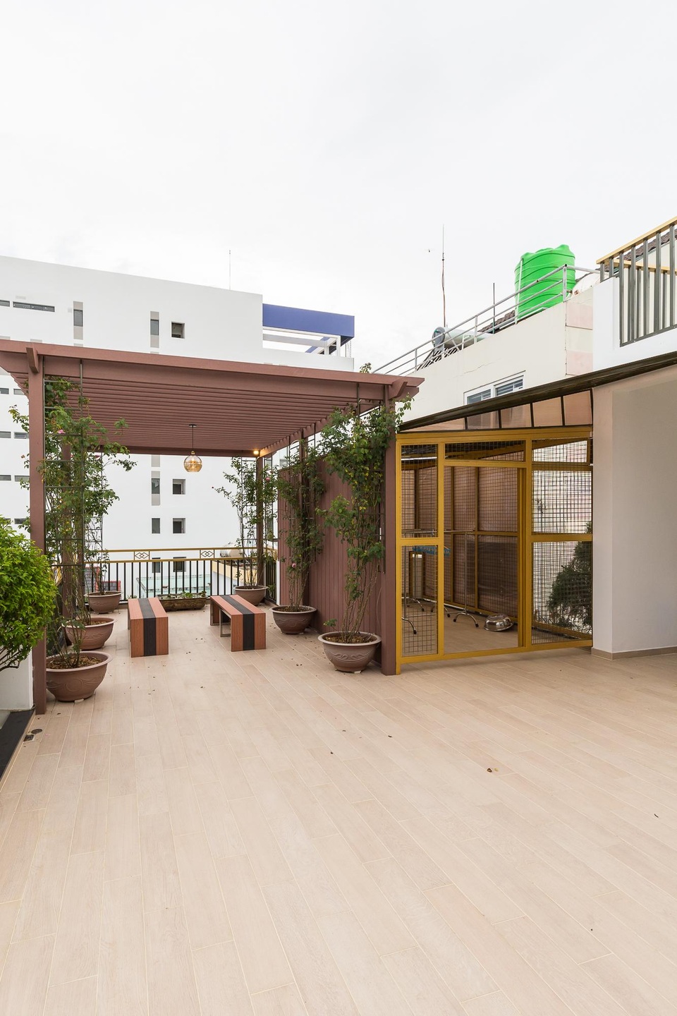 Cận cảnh nhà phố sang trọng ngập cây xanh của vị doanh nhân ở Bến Tre - 15