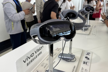 Cận cảnh kính vivo Vision Discovery Edition: đối thủ của Apple Vision Pro