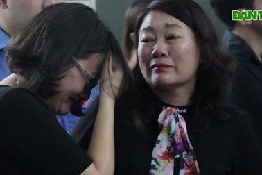 Nhiều người rơi lệ trong đám tang Thứ trưởng Lê Hải An